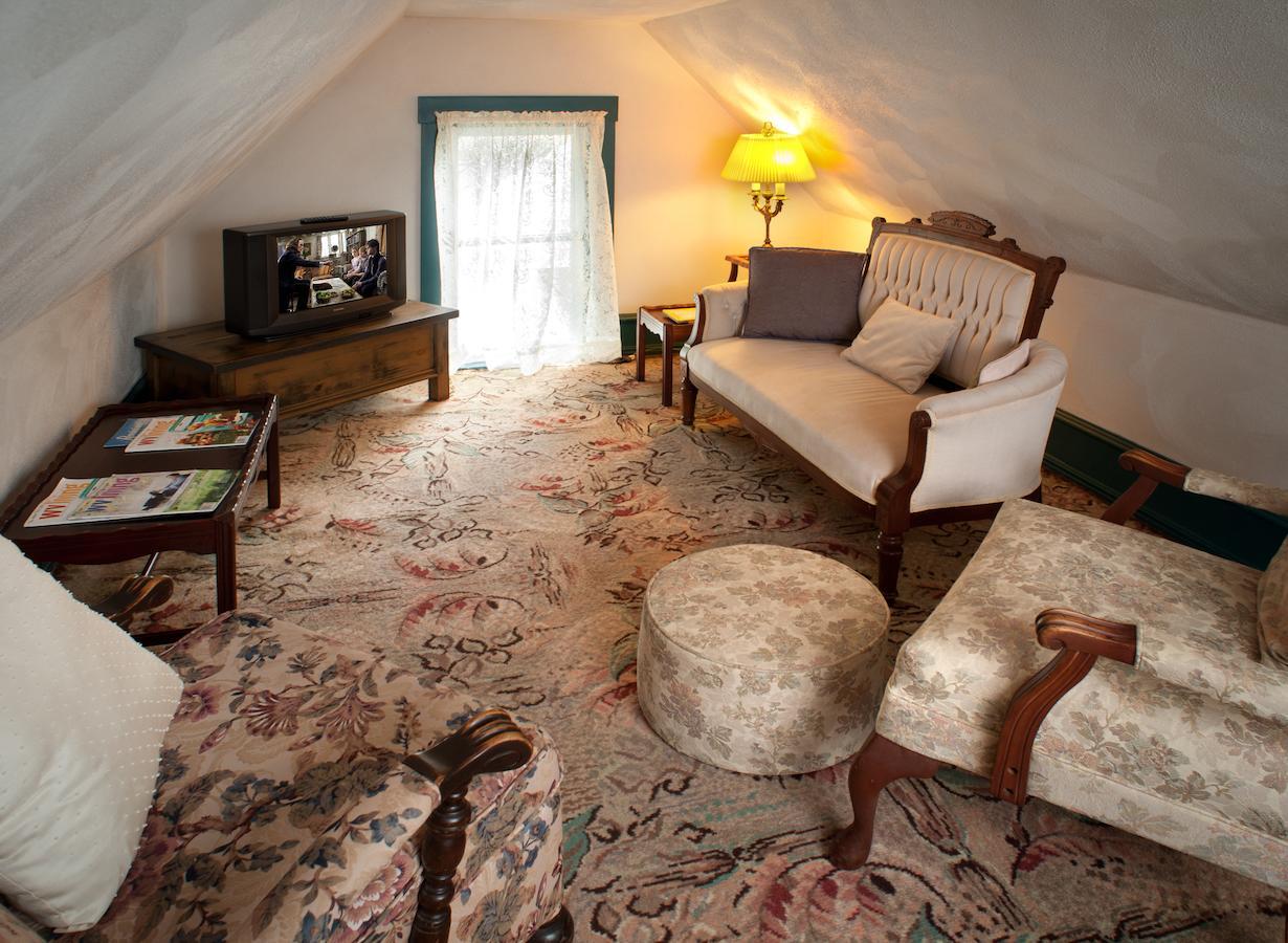 The Historic Morris Harvey House Bed & Breakfast ฟาแยตวิลล์ ห้อง รูปภาพ