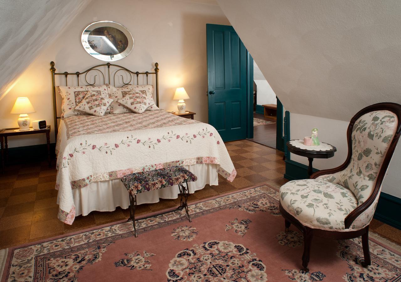 The Historic Morris Harvey House Bed & Breakfast ฟาแยตวิลล์ ห้อง รูปภาพ