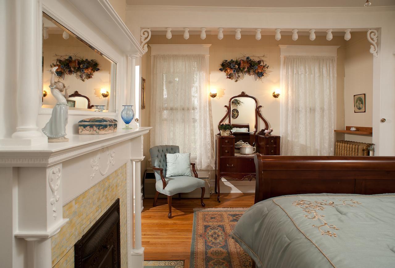 The Historic Morris Harvey House Bed & Breakfast ฟาแยตวิลล์ ห้อง รูปภาพ