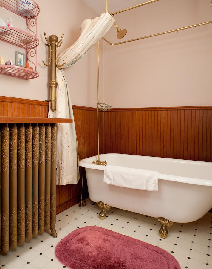 The Historic Morris Harvey House Bed & Breakfast ฟาแยตวิลล์ ห้อง รูปภาพ
